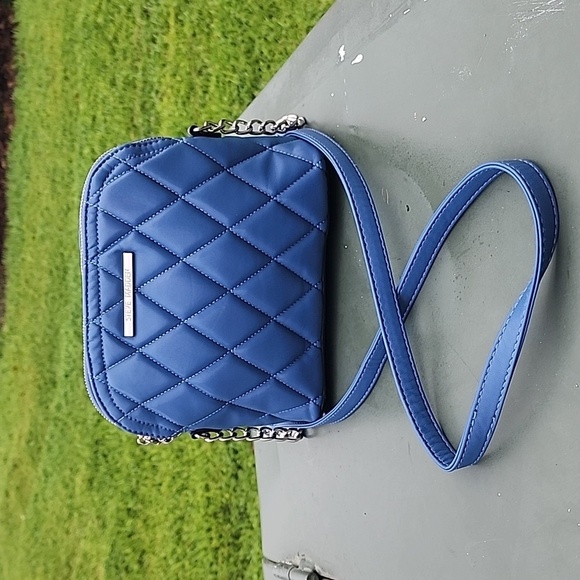 NWOT Steve Madden Designer Quilted Ocean Blue Silver Chain Crossbody Bag Purse - Picture 1 of 12